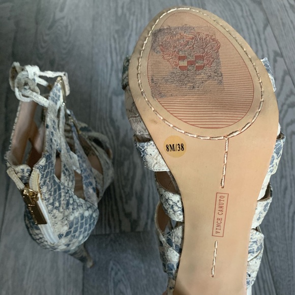 Gorgeous Vince Camuto Heels✨ - Picture 11 of 11